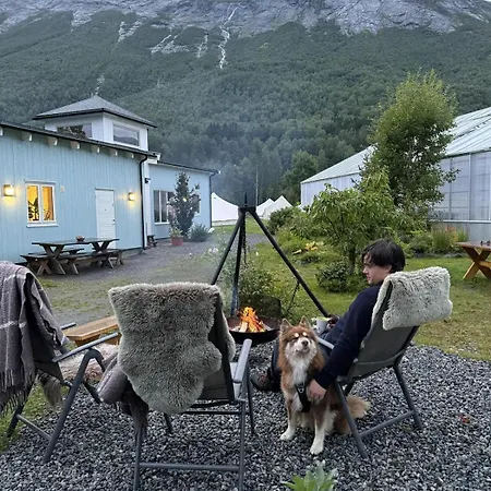 Glamping And Retreat - Telt 6 Vakker Glampingplass Med Landlig - Midt I Ren Og Gronn Valldal